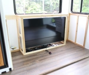 testing tv on lift inside motorhome mountainmodernlife.com