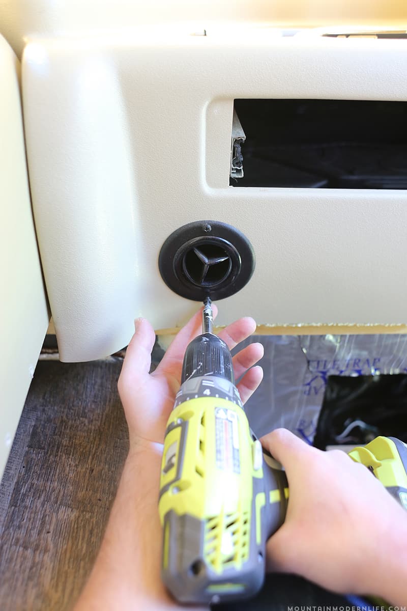 Thinking about painting the dash of your motorhome or vehicle? Come see how easy it is to update your RV dashboard! | MountainModernLife.com