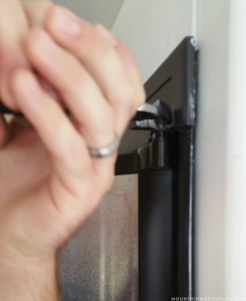 Looking for easy ways to update your RV or camper? See how you can turn your RV fridge into a magnetic dry erase board! MountainModernLife.com