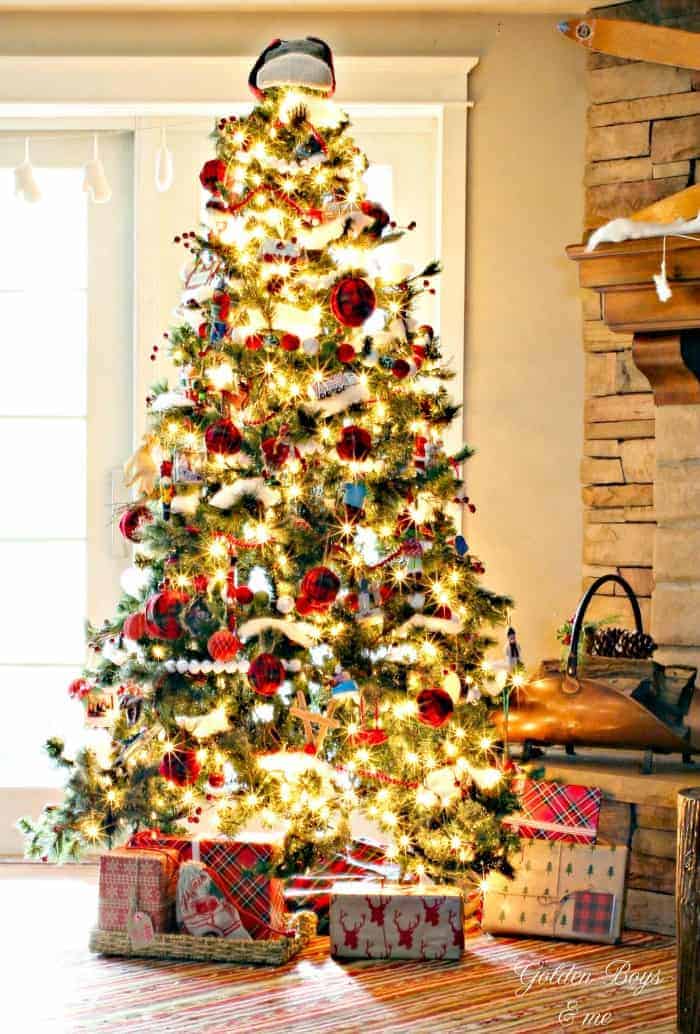 Rustic Christmas Trees that'll Inspire | MountainModernLife.com