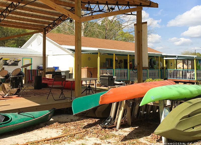 Take a trip with us as we go Kayaking down Santa Fe River in Northern Florida. Photo and video tour included. MountainModernLife.com