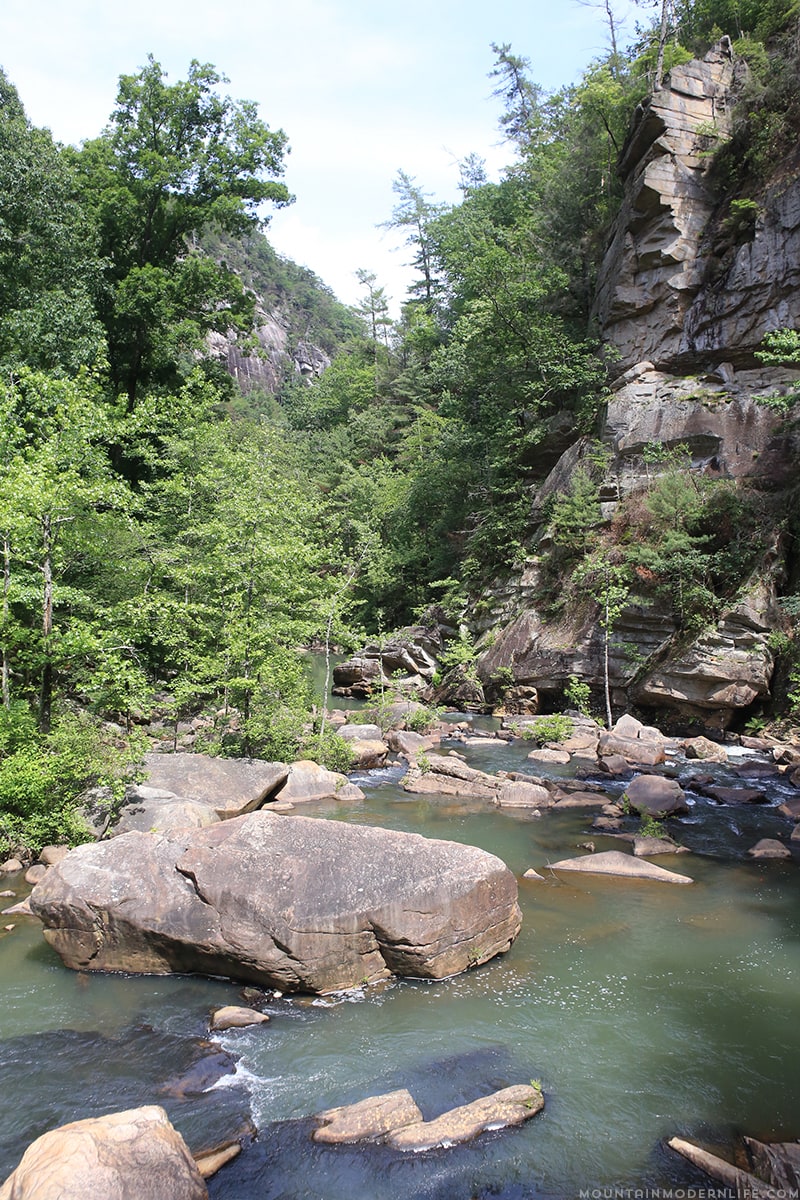 boulders-in-river-tallulah-gorge-state-park-mountainmodernlife.com