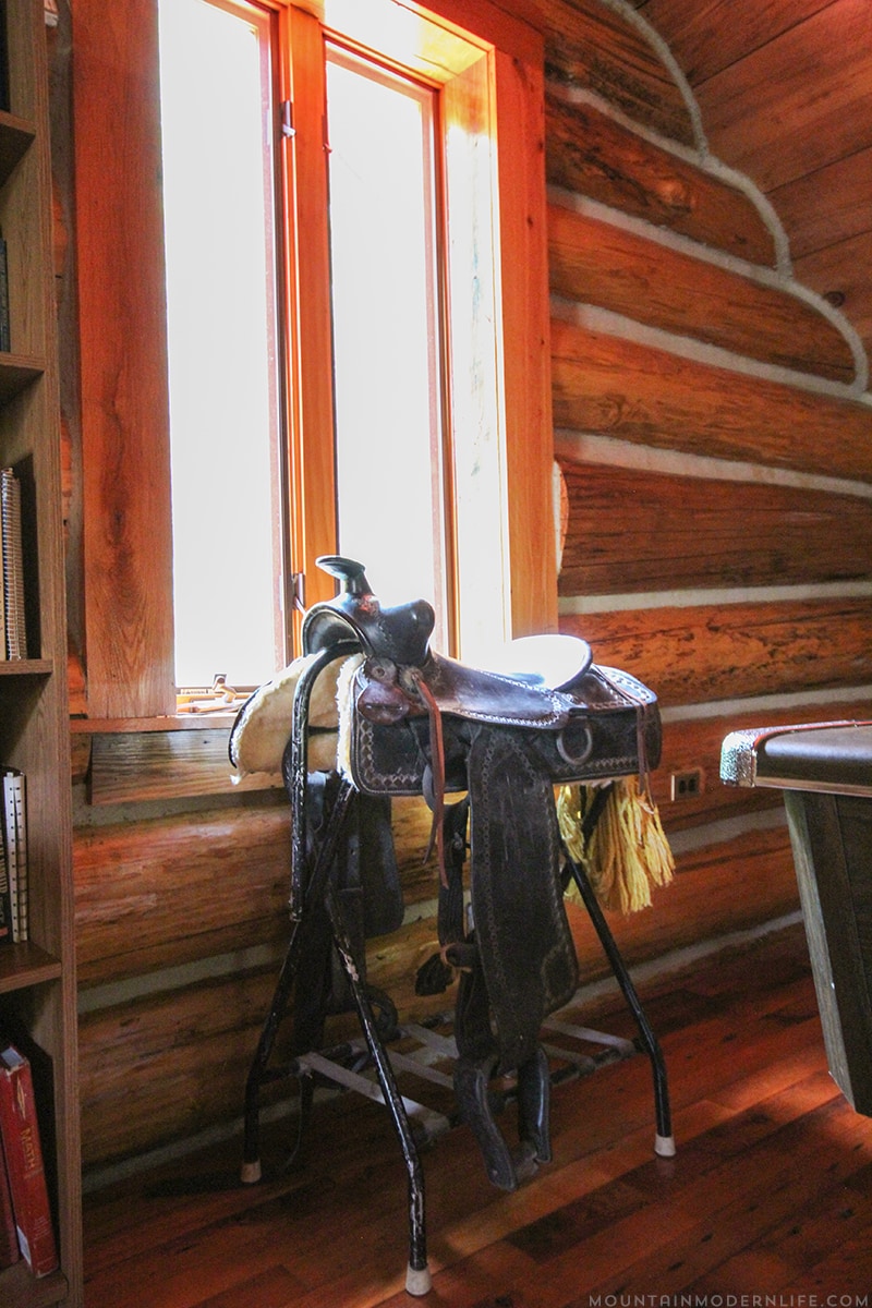 Looking for a majestic North Carolina Mountain Getaway for your destination wedding or next vacation? Check out Memory Mountain at Wolf Laurel! MountainModernLife.com