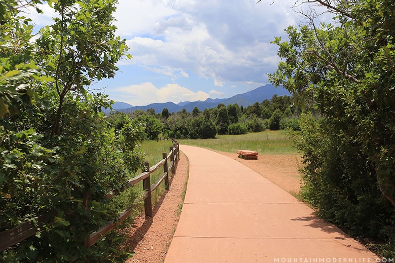 Looking for something free to do around Colorado Springs? Visit Garden of the Gods and see stunning rock formations set against spectacular mountain views! MountainModernLife.com