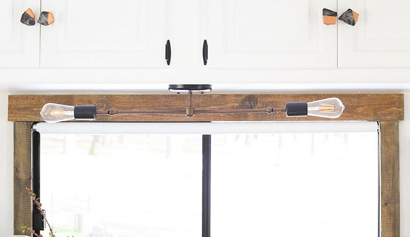 What do you do if some of your RV 12V lights stop working? There are a million things that could've happened but here's a good place to start when troubleshooting.