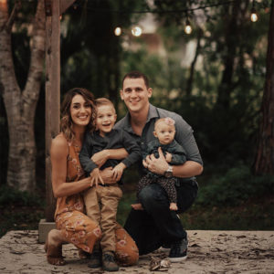 Tour this tiny home that feels more like a cozy cottage than a camper! Photos from CleverFoxMama (Instagram)