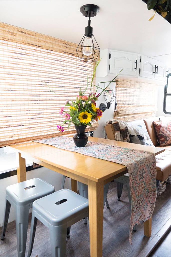 (Camper) Design Vibes Featuring ThoseByrneGirls: See how a family of 6 travels in this bohemian-inspired Camper! MountainModernLife.com