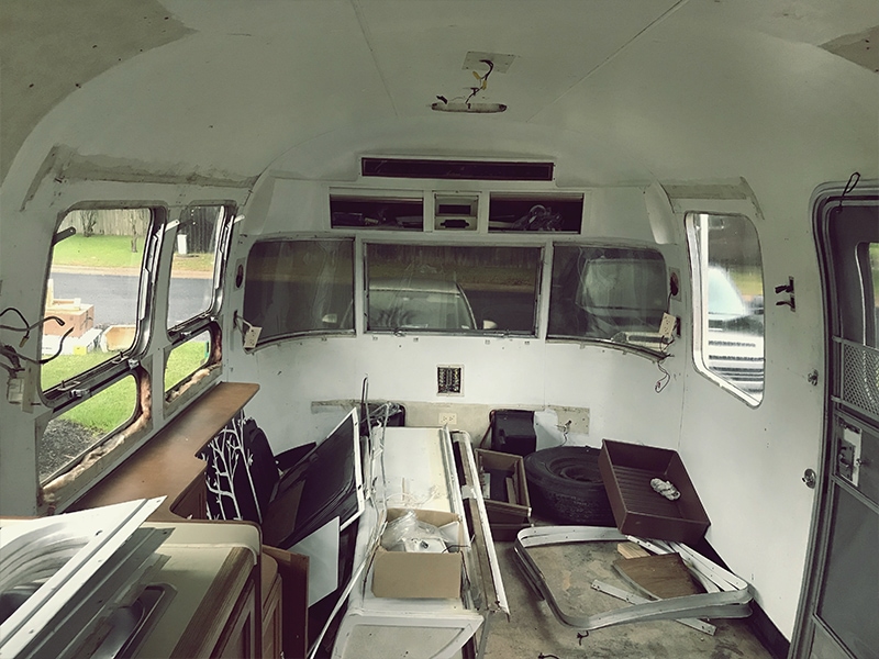 Tour this Renovated Airstream from Trailer Trashin with Modern Finishes and Tropical Vibes! Featured on MountainModernLife.com