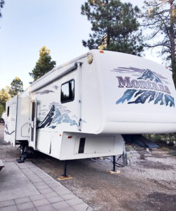 (Camper) Design Vibes: See how RVFixerUpper transforms drab campers into stylish tiny homes! MountainModernLife.com