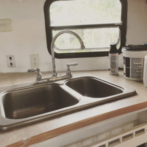 (Camper) Design Vibes Featuring LovetheTinyLife -See how a family of 3 lives in this renovated travel trailer!