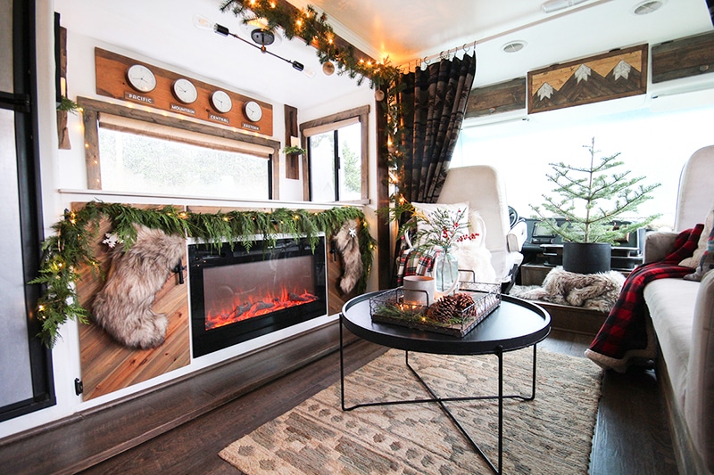 See how these tiny home dwellers decorated for the holidays in this cozy RV Christmas Tour #mycamperchristmas #RVtour