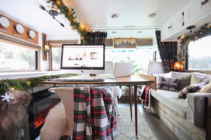 See how these tiny home dwellers decorated for the holidays in this cozy RV Christmas Tour #mycamperchristmas #RVtour