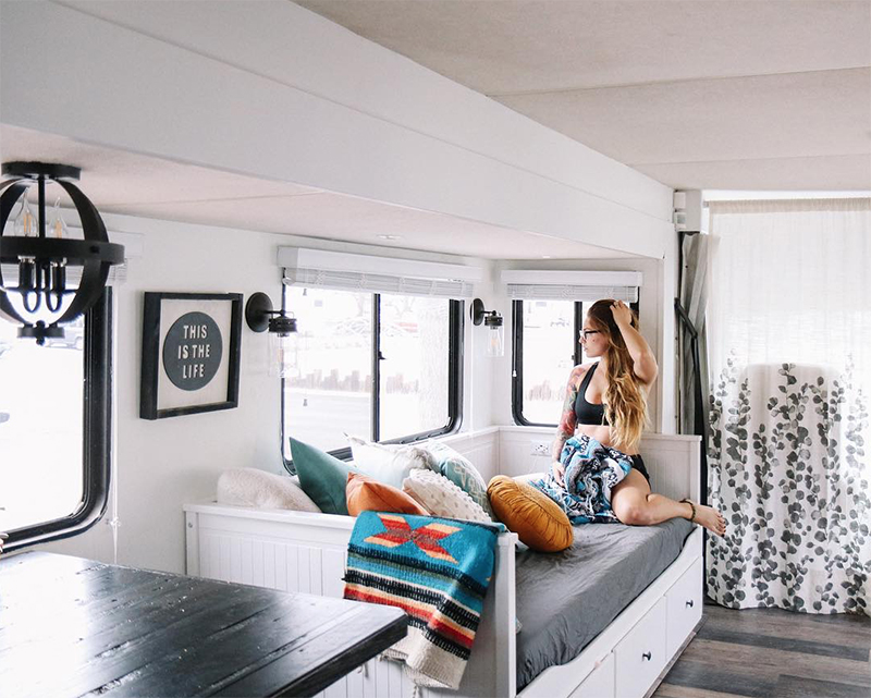 Tour this RV renovated for a family of 4 from @CaitiJackson! Featured on MountainModernLife.com