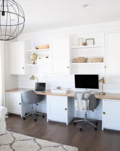 Tour this kid-friendly modern rustic camper created by a husband and wife design team, @Joinery&DesignCo! Featured on MountainModernLife.com #camperreno #campermakeover #camperremodel #tinyhometour #modernrustic