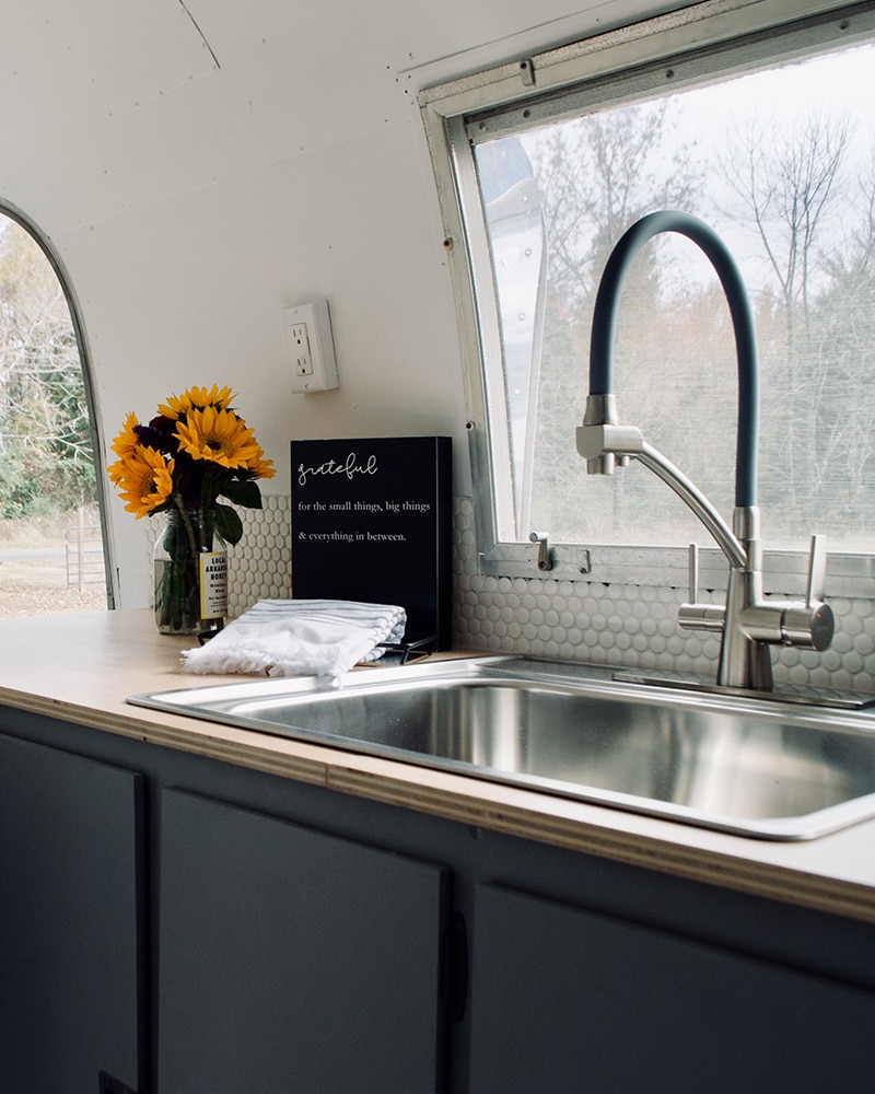 Camper Tour: Meet Magdalene the Airstream (for sale!), a vintage trailer renovated by Steady Streamin&rsquo; Cashios! | Featured on MountainModernLife.com