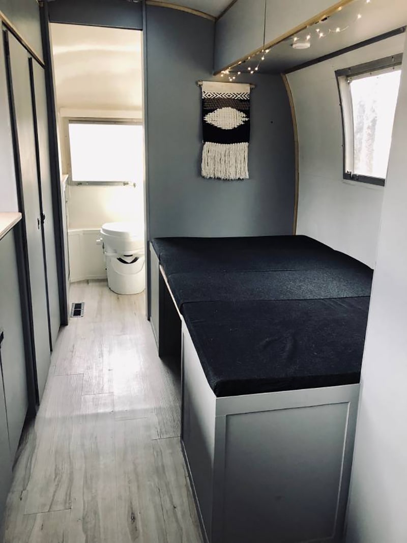 Camper Tour: Meet Magdalene the Airstream, a vintage trailer renovated by @SteadyStreaminCashios! | Featured on MountainModernLife.com