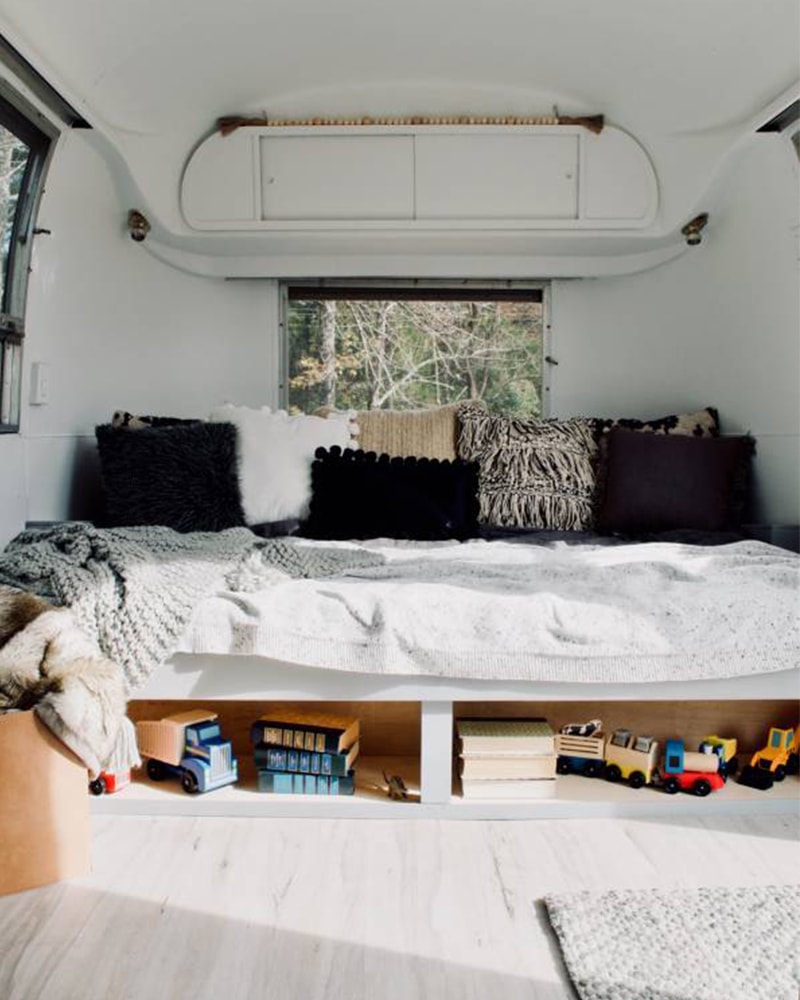 Camper Tour: Meet Magdalene the Airstream, a vintage trailer renovated by @SteadyStreaminCashios! | Featured on MountainModernLife.com