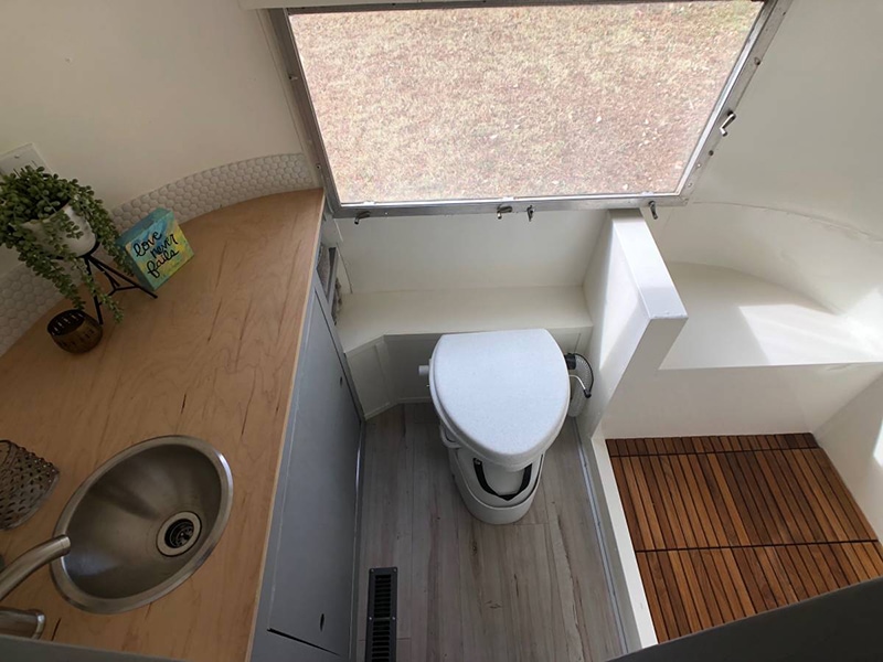 Camper Tour: Meet Magdalene the Airstream, a vintage trailer renovated by @SteadyStreaminCashios! | Featured on MountainModernLife.com