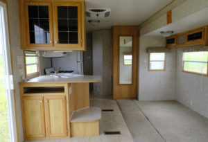This RV remodel from JoyfullyGrowing will leave you speechless! See the before and after on MountainModernLife.com