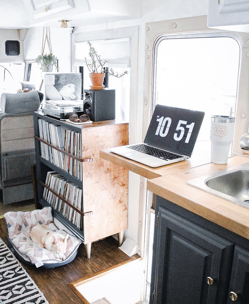 This couple lives on a blueberry farm in their bohemian-inspired RV! View the tour from @TheRamblrRV on MountainModernLife.com
