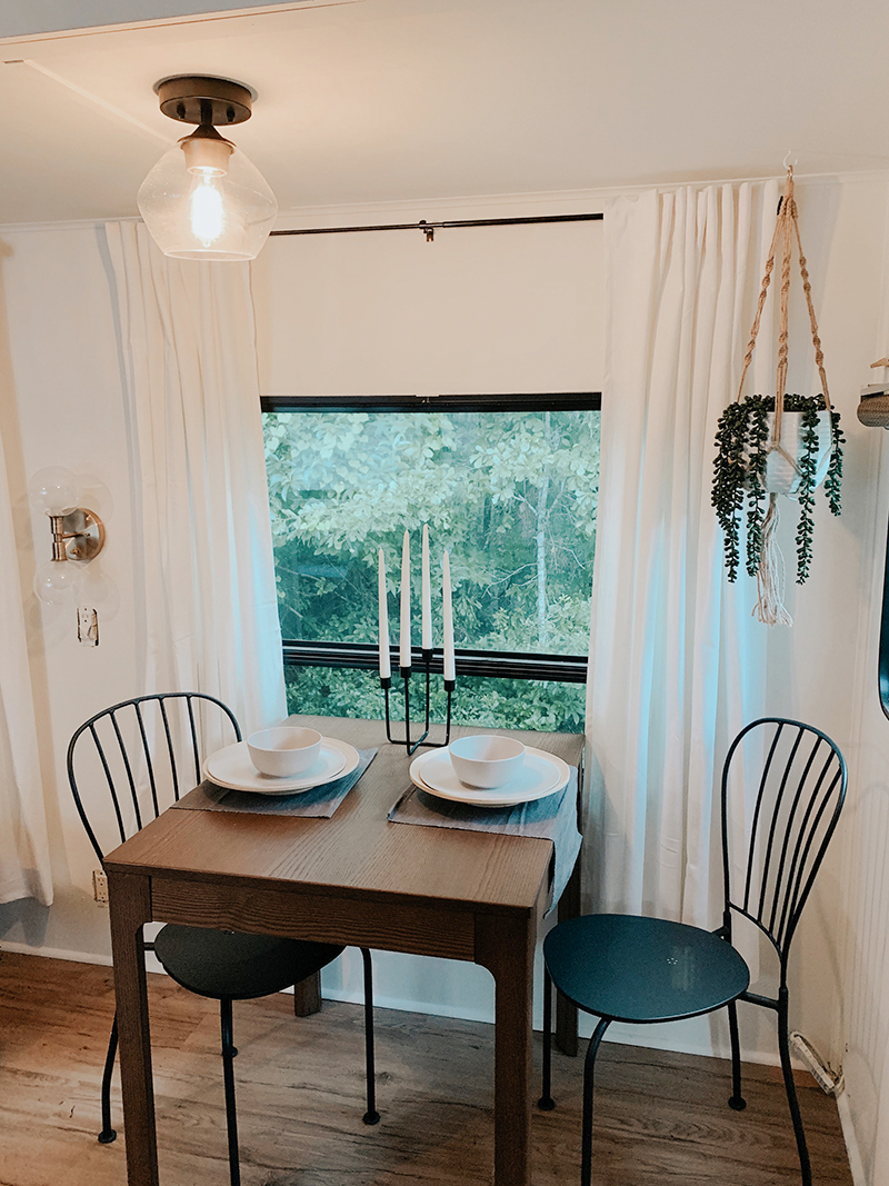 RV Tour and Inspiration featuring @karleeandweston on MountainModernLife.com 