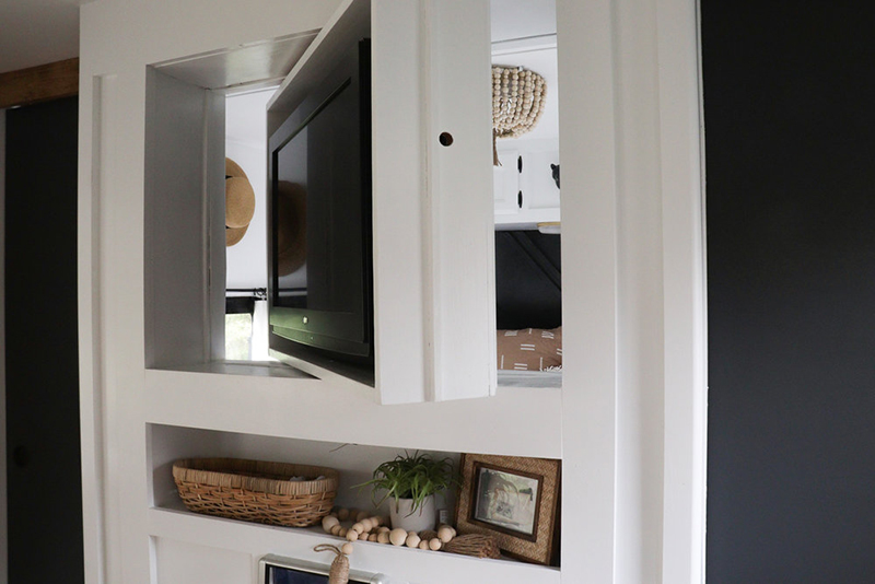 This Nashville Couple brings new life to outdated campers! Come see the before and after photos of their Forest River RV transformation! Featuring @bestofourtodays on MountainModernLife.com