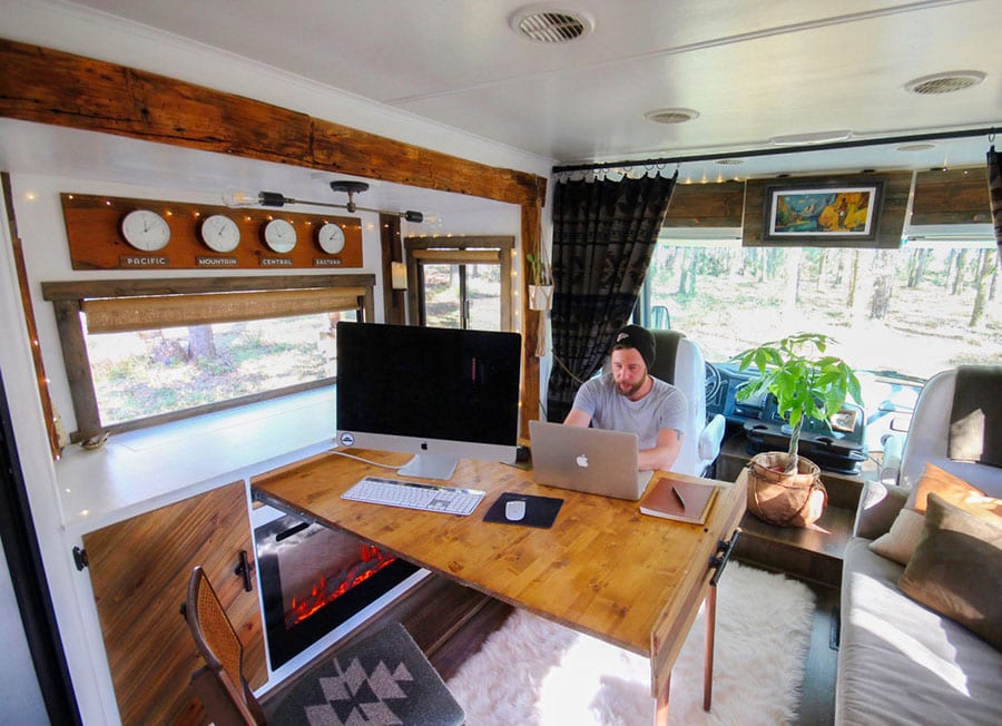 RV mobile office | MountainModernLife.com
