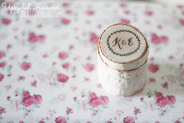 How to Make a Rustic Ring Box out of a birch branch, perfect for a woodland inspired wedding! Plus FREE Wedding Design printable. MountainModernLife.com How to Make a Rustic Ring Box out of a birch branch, perfect for a woodland inspired wedding! Plus FREE Wedding Design printable. MountainModernLife.com
