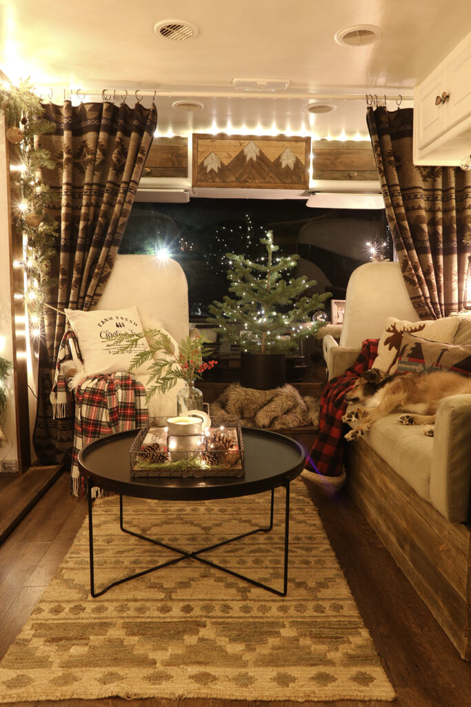 RV Christmas decorating