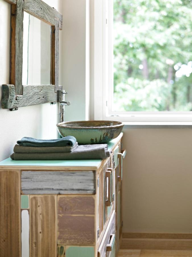 rustic modern bathroom design