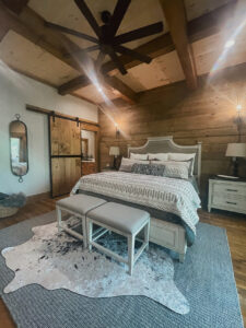 mountain rustic bedroom